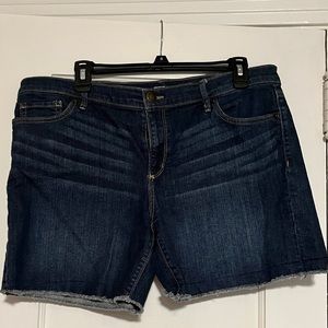 Ann Taylor, rolled short, size 12